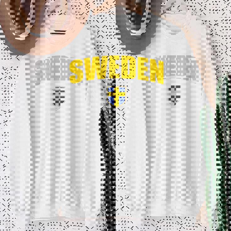 ヴィンテージ スウェーデン国旗 スウェーデン お土産 レトロ スウェーデン プライド スウェットシャツ 年配の女性への贈り物