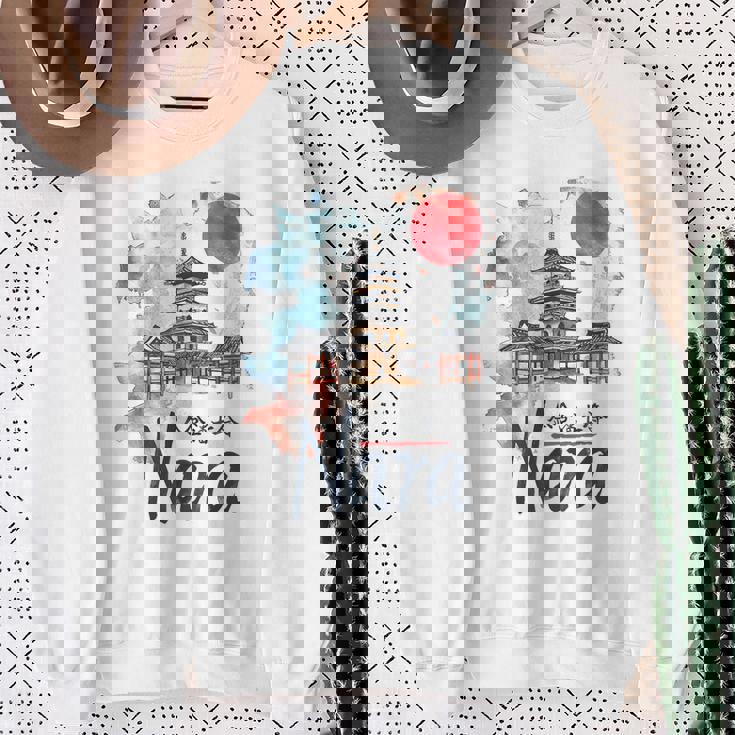 奈良 日本 市街地 旅行 お土産 和 水彩 行楽 スウェットシャツ 年配の女性への贈り物