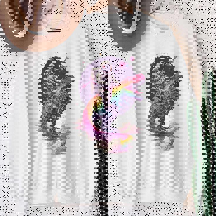 宇宙飛行士tレックス 恐竜 宇宙人 宇宙人 惑星 銀河 スウェットシャツ 年配の女性への贈り物