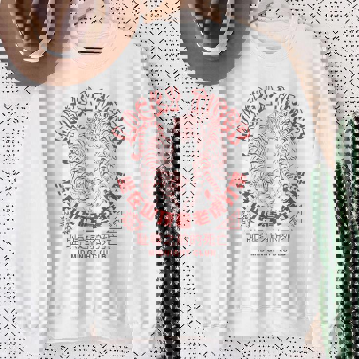 寅年 中華 テイクアウト 料理 アジアン タトゥー レトロ ラーメン スウェットシャツ 年配の女性への贈り物