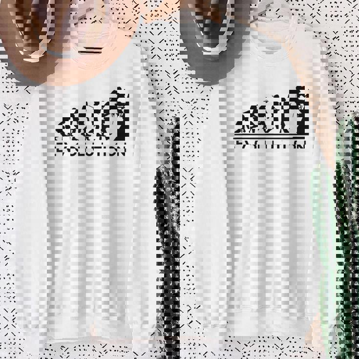 山愛好家 山登り好きにお勧めの面白い進化論 登山家のオシャレなイラスト スウェットシャツ 年配の女性への贈り物