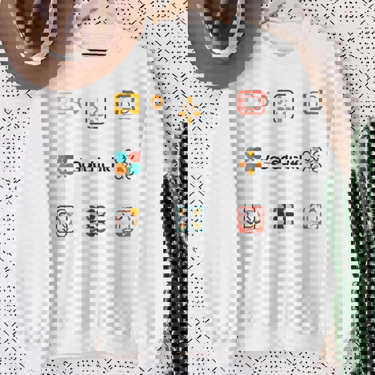 幸運を Good Luck！ロゴ アイコン 3 スウェットシャツ 年配の女性への贈り物