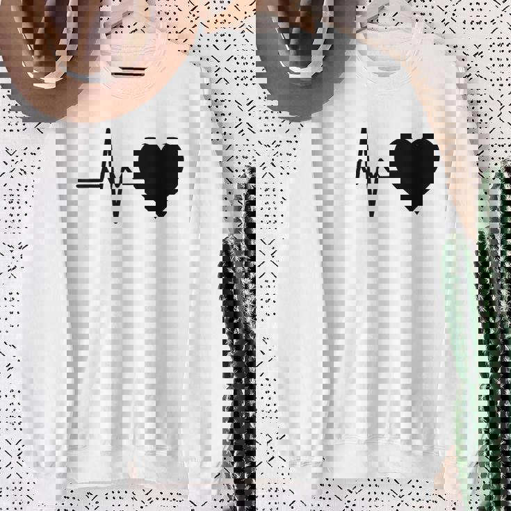 心電図のパターン ハートカラー ブラック スウェットシャツ 年配の女性への贈り物