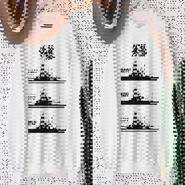 戦艦【長門 金剛 陸奥】軍艦 シルエット 日本 大日本帝国 海軍 帝国海軍 船 面白い ネタ 文字入り ウケ狙い スウェットシャツ 年配の女性への贈り物