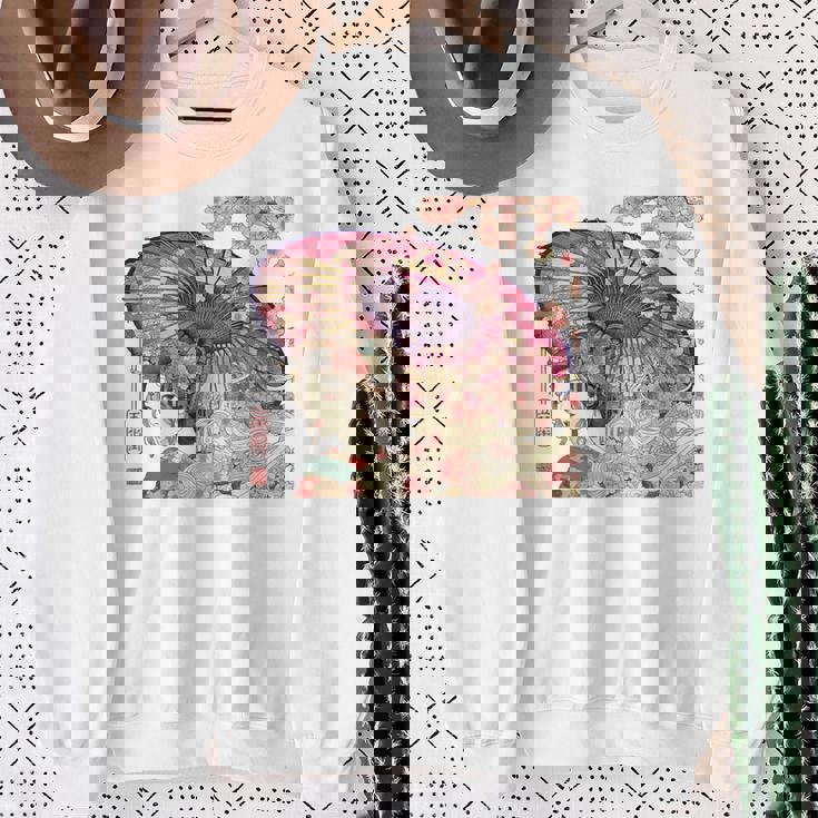 振り返る娘 見返り美人 日本美人 花街 浮世絵 桜 花 奇麗 赤 バックプリント スウェットシャツ 年配の女性への贈り物