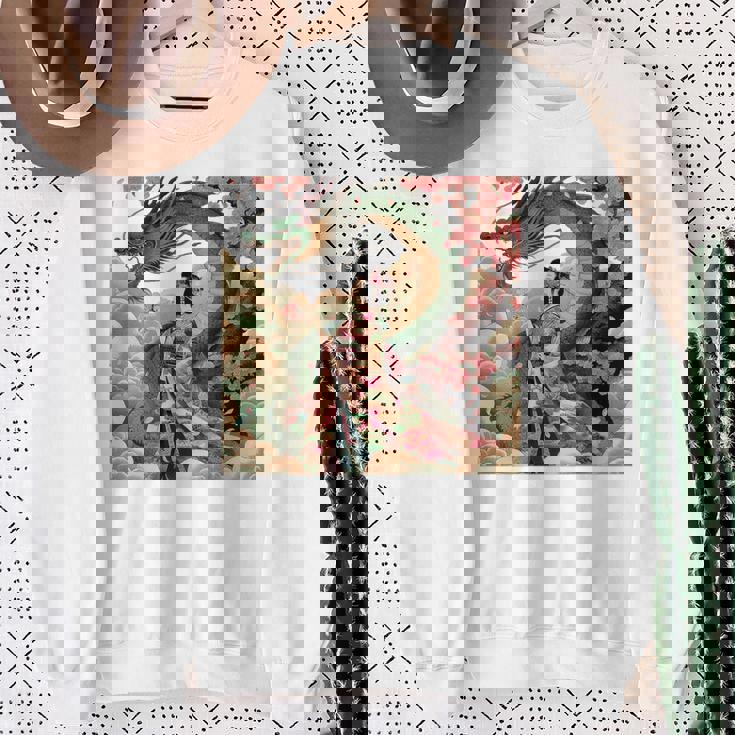 日本 浮世絵 桜 着物 竜 綺麗 日本髪 スウェットシャツ 年配の女性への贈り物