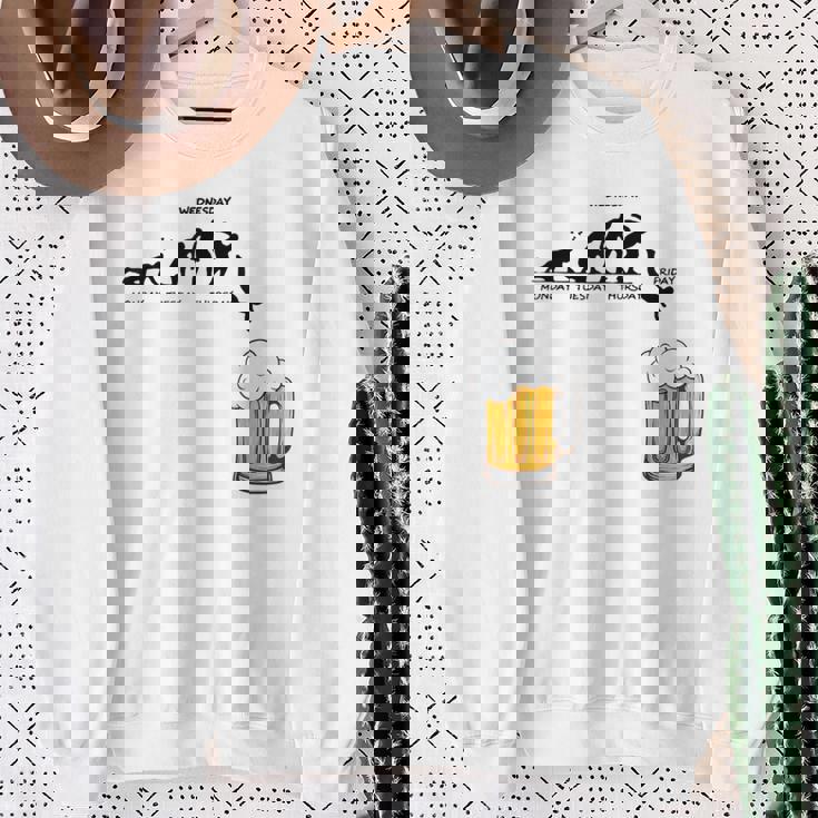 月曜日金曜日 スティックマン ビールウィークジャンプ エネルギー 皮肉 スウェットシャツ 年配の女性への贈り物