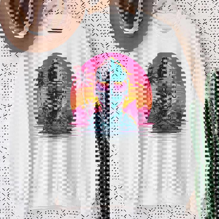 バックプリント 未来派 レトロ ヴェイパーウェーブ サイバーパンク 彫刻 スウェットシャツ 年配の女性への贈り物