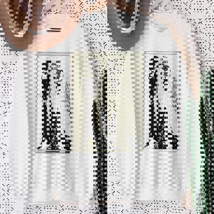 母とサロメ、オーブリー・ビアズリーによるヘロディアス1894 長袖tシャツ スウェットシャツ 年配の女性への贈り物