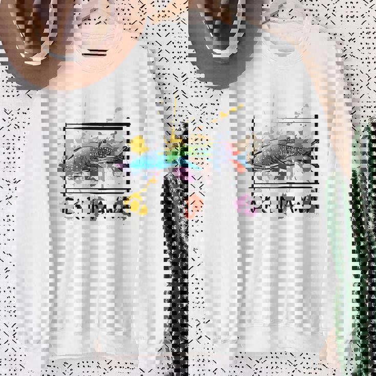 沖縄 ホエールシャークペイント スプラッター かわいい沖縄お土産 スウェットシャツ 年配の女性への贈り物