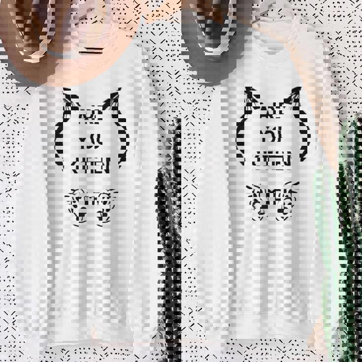 猫好きかい？子猫かっこいいかっこいい スウェットシャツ 年配の女性への贈り物