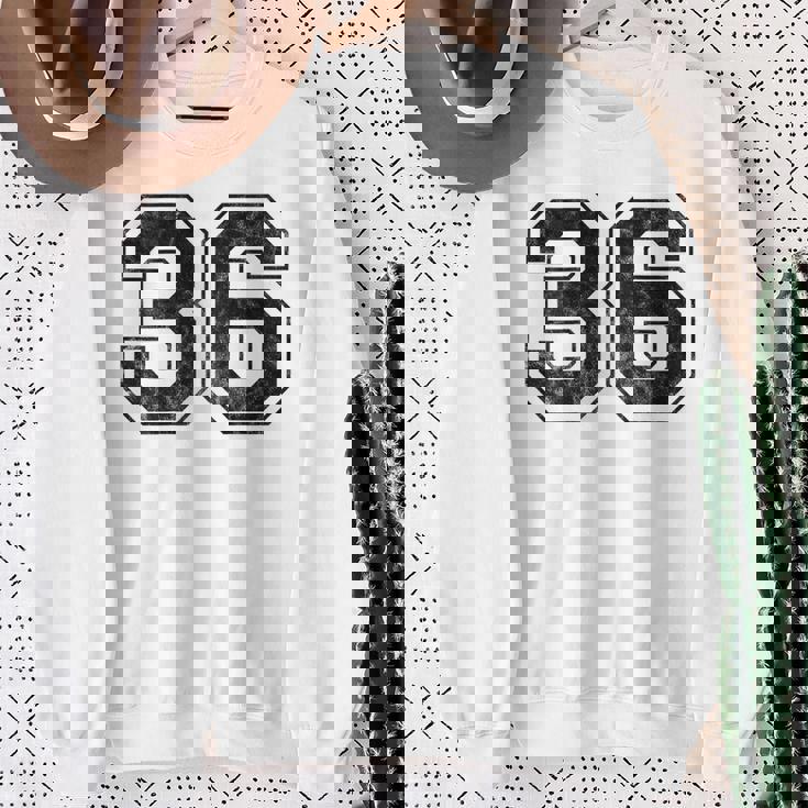 背中に36番。 スウェットシャツ 年配の女性への贈り物