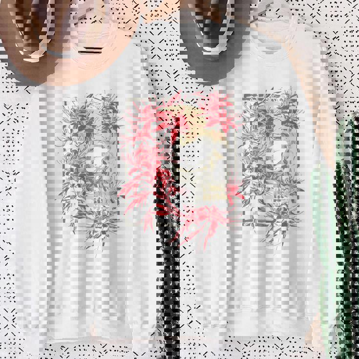 赤いクモのユリの花 日本の頭蓋骨 オタクのバックプリント スウェットシャツ 年配の女性への贈り物