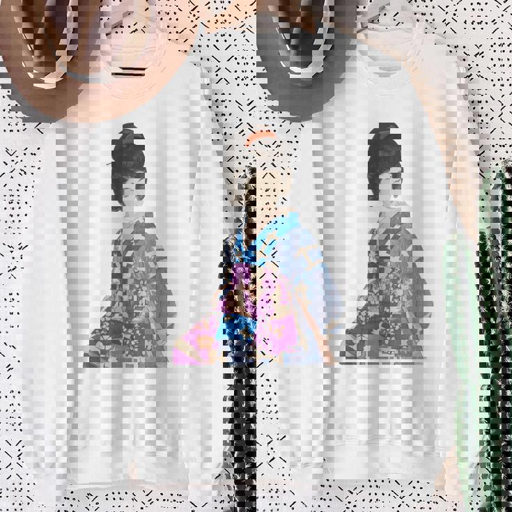 青い着物を着た美しい芸者 日本画 鳥居 言人 帯 美人画 新版画 日本画 長袖tシャツ スウェットシャツ 年配の女性への贈り物