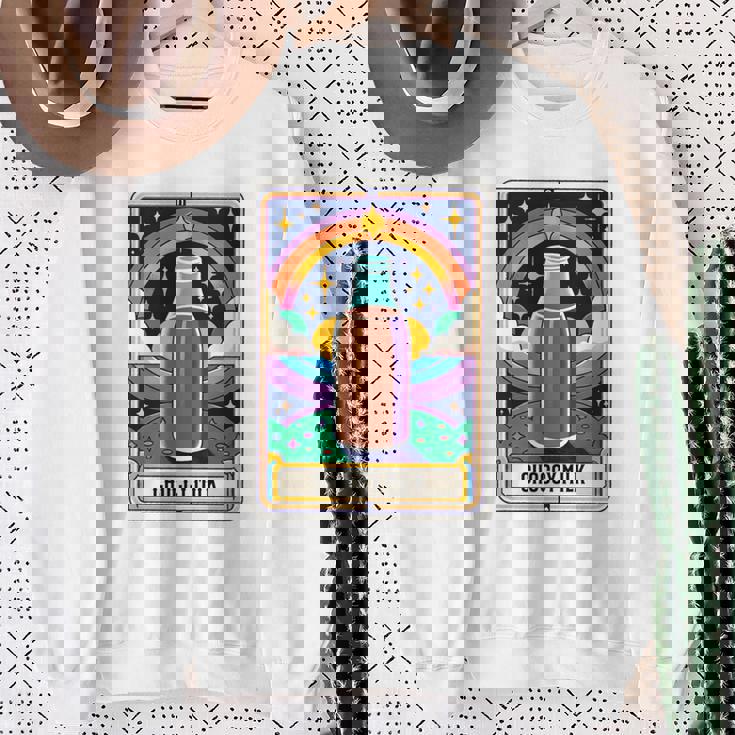 面白い Choccy ミルク タロット カード チョコレート ミルクセーキ 長袖tシャツ スウェットシャツ 年配の女性への贈り物