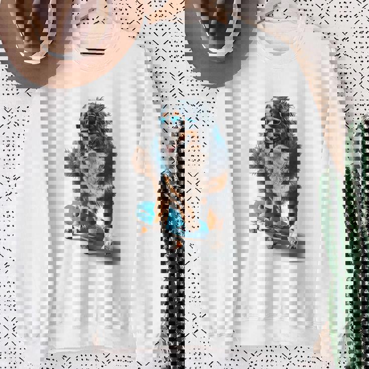 面白いスケートボード バーニーズマウンテンドッグ スケーター スケートグラフィック スウェットシャツ 年配の女性への贈り物