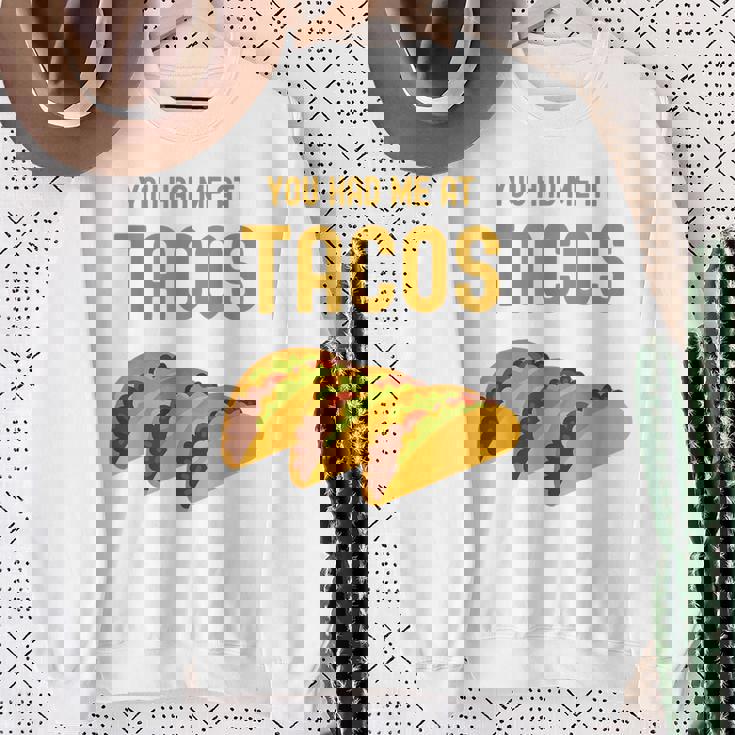 面白いタコス You Had Me At Tacos かわいい 愛らしいタコス フード スウェットシャツ 年配の女性への贈り物