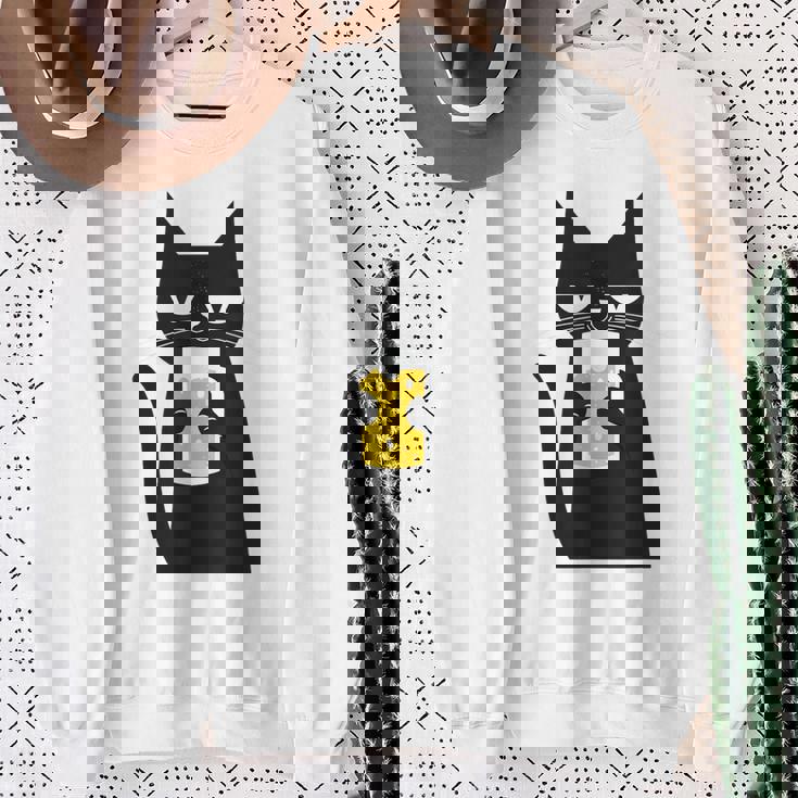 面白い黒猫はビールが大好きおもしろいビール好き スウェットシャツ 年配の女性への贈り物