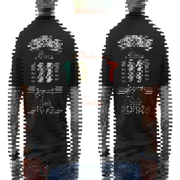 1937年8月生まれ ヴィンテージハッピーバースデー 87歳 メンズTシャツ バックプリント