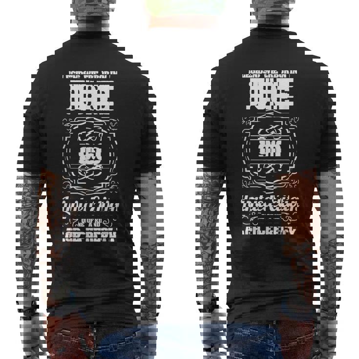 1960年6月生まれのレジェンドたち 61歳の誕生日 メンズTシャツ バックプリント