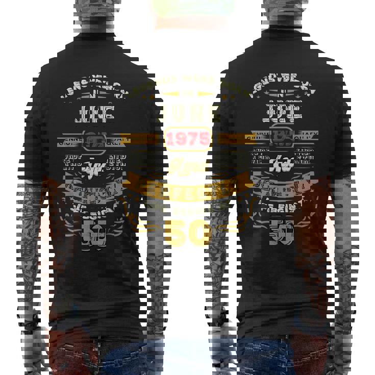 1975年6月生まれ、50歳のヴィンテージ・バースデー・レジェンドたち メンズTシャツ バックプリント
