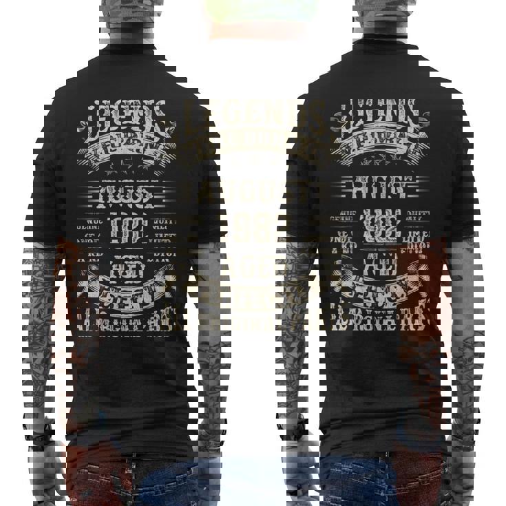 43歳の誕生日プレゼント 男性 43歳 誕生日 1982年8月 メンズTシャツ バックプリント