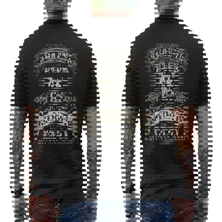 51歳 誕生日プレゼント 男性用 1974年5月 51歳の誕生日 メンズTシャツ バックプリント