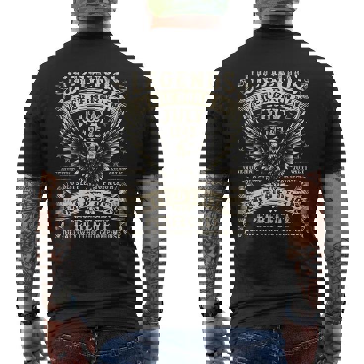 80歳の誕生日プレゼント 男性用 80歳の誕生日 1945年7月 メンズTシャツ バックプリント