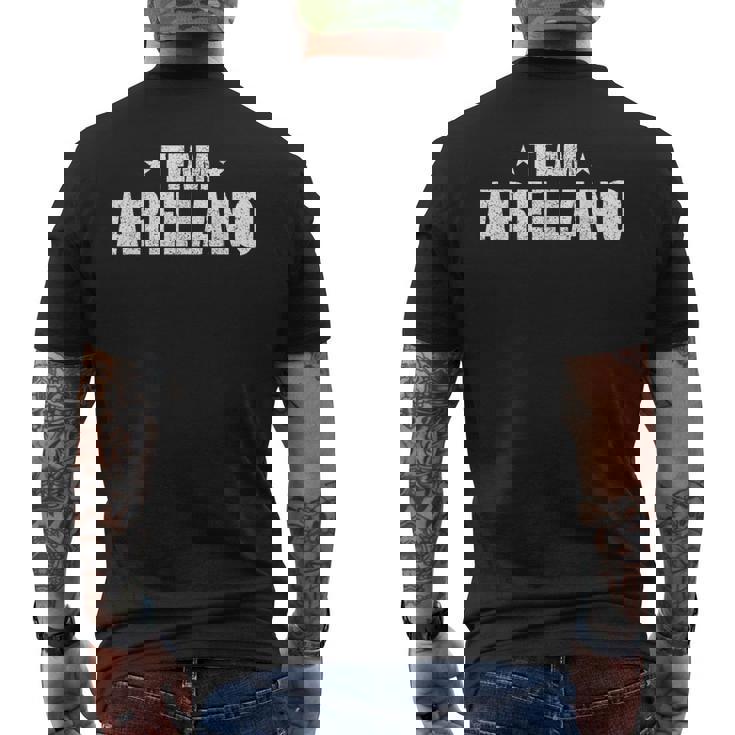 Arellano 苗字 アメリカ ヒスパニック メキシコ スペイン語 家族 メンズTシャツ バックプリント