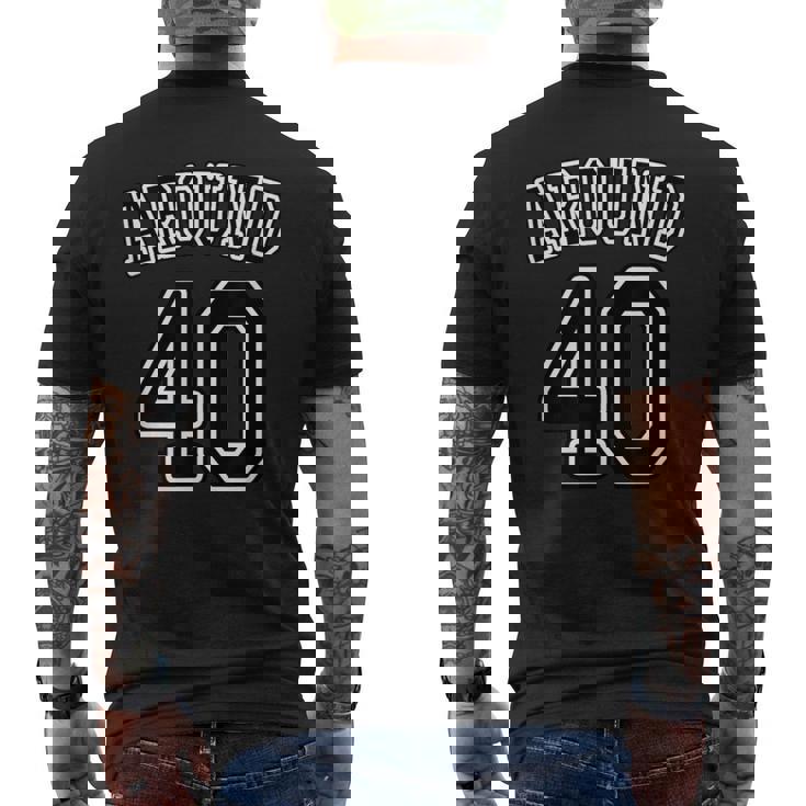 Around 40 アラフォー（四十歳 40才）【ユニフォーム風】（お誕生日）祝 40代 サプライズ 面白 メンズTシャツ バックプリント