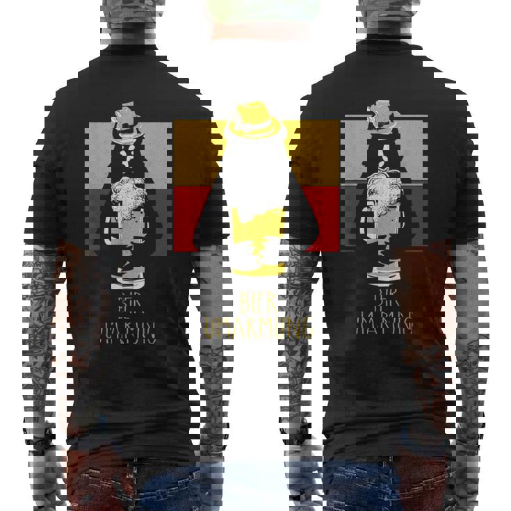 Bier Hug 面白いオクトーバーフェストデザイン ビールベア ドイツパーティー メンズTシャツ バックプリント