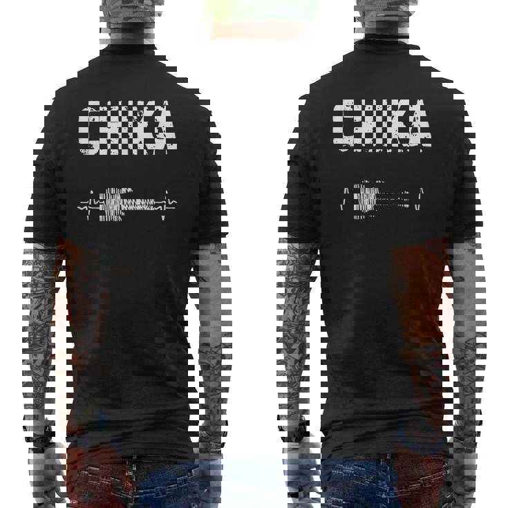 Chika ギター ハートビート 音楽 ギタリスト レトロ ヴィンテージ メンズTシャツ バックプリント