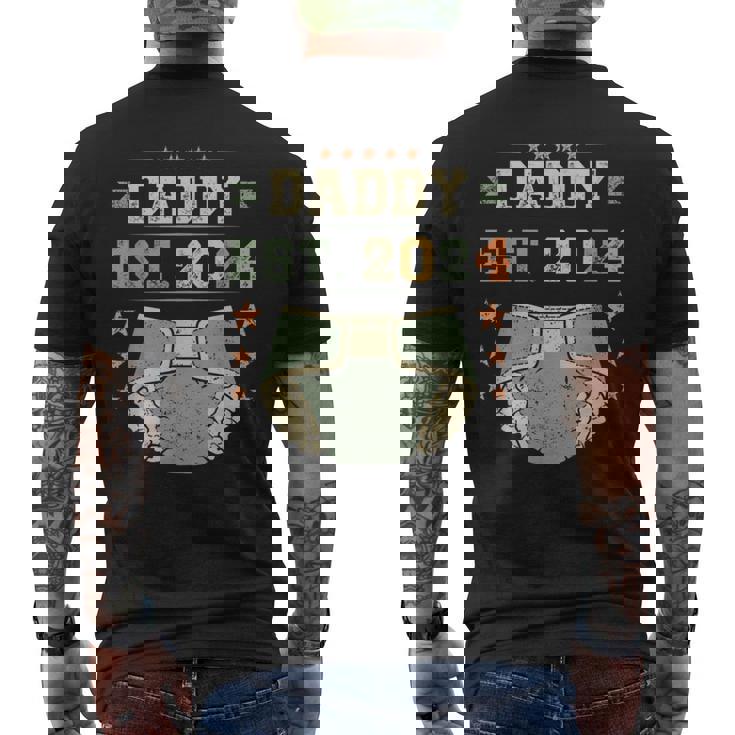 Daddy Est 2024 年生パパ 新米パパ 初めてのパパ 若いパパ メンズTシャツ バックプリント