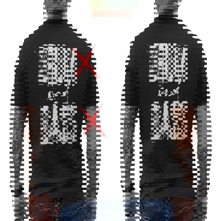 Drum And Bass Rum And Ass メンズTシャツ バックプリント