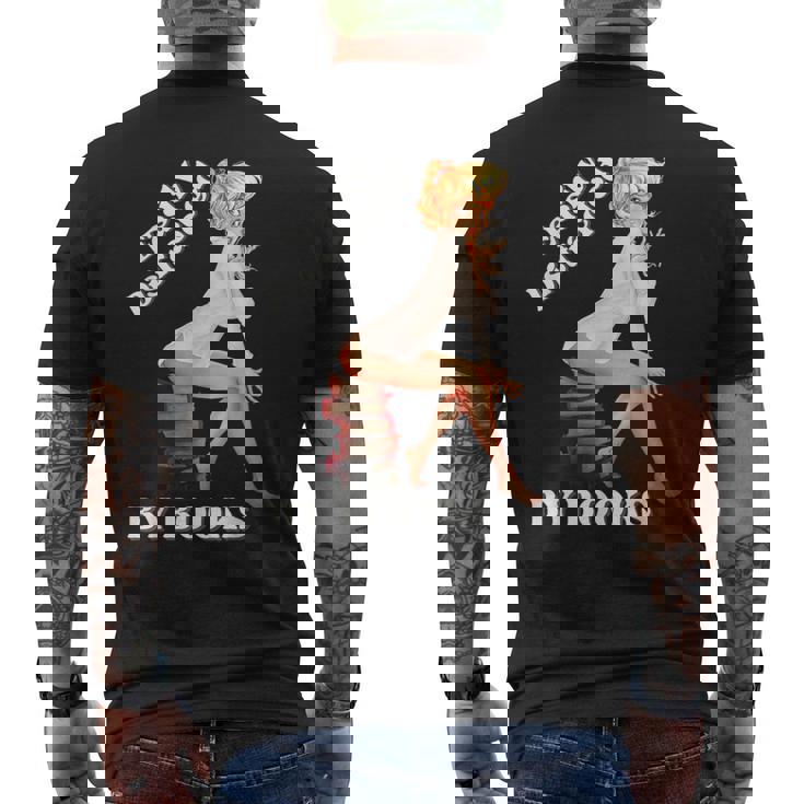 Easily-Distracted By Books ピンナップガール セクシーアニメ レトロアート メンズTシャツ バックプリント