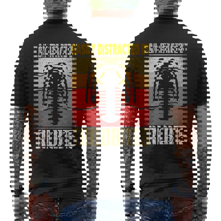 Easy Distracted By Trilobites Trilobite Lover メンズTシャツ バックプリント