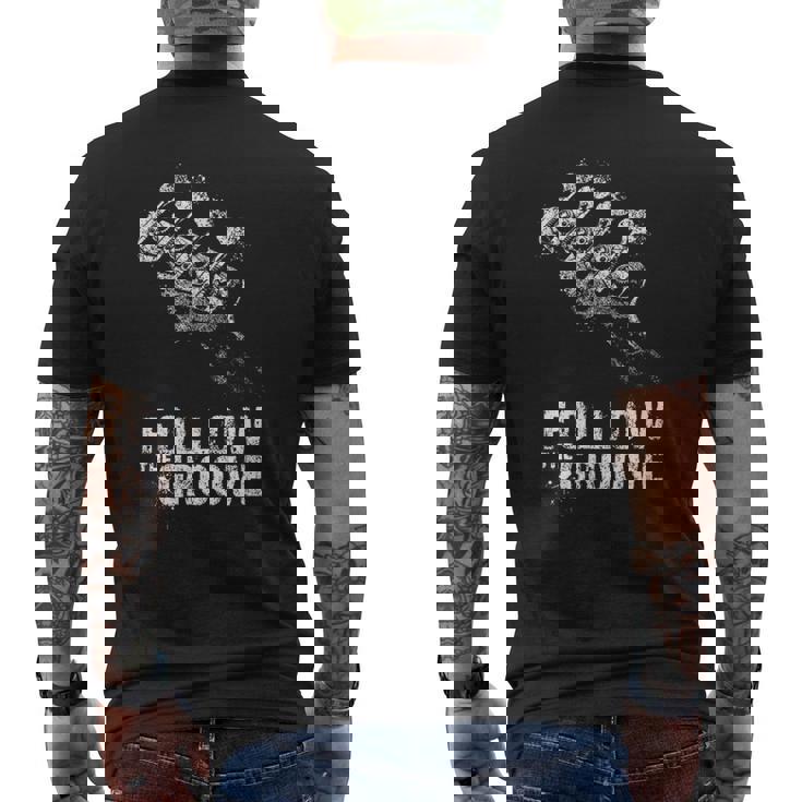 Follow The-Groove-Bass-Metal-Rock-Jazz-をフォローする メンズTシャツ バックプリント