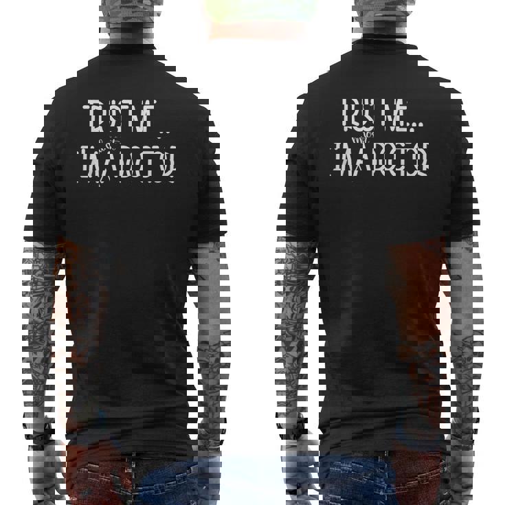 Doctor I'm Almost A Doctor ギフト メンズ レディース メンズTシャツ バックプリント