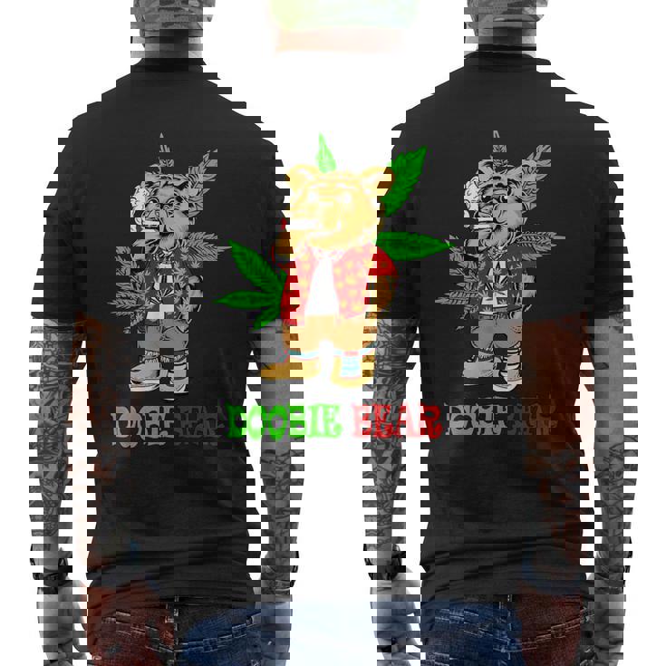 Doobie Bear 大麻の葉 雑草愛好家 マリファナギフト メンズTシャツ バックプリント