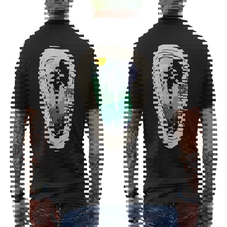Gravity Is A Myth カラビナ ロッククライミング 山登り メンズTシャツ バックプリント