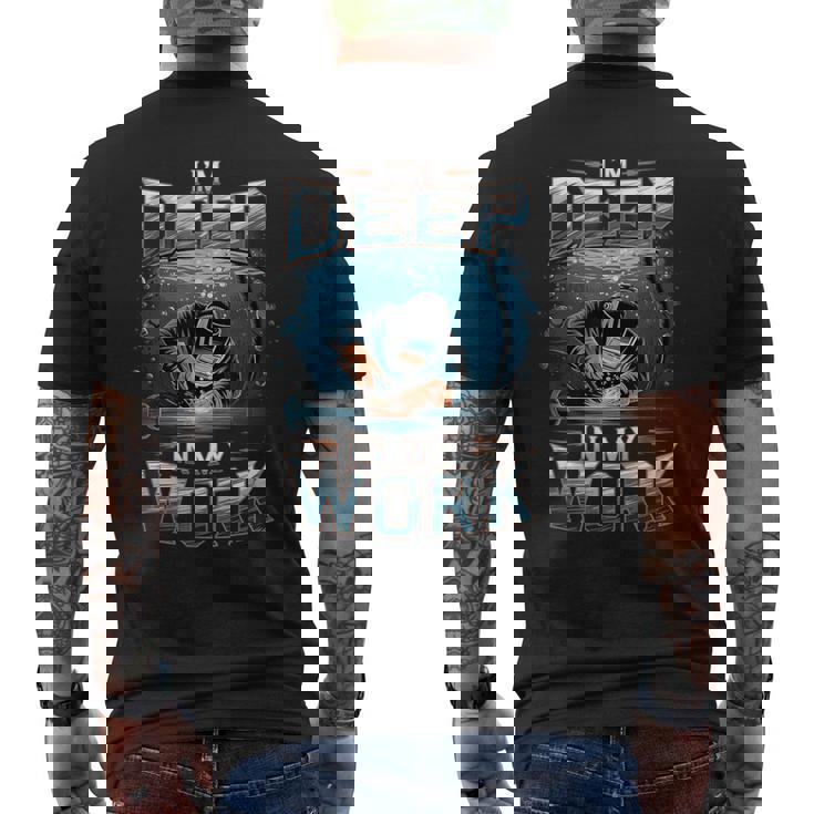 I'm Deep In My Work 水中溶接機 メンズTシャツ バックプリント