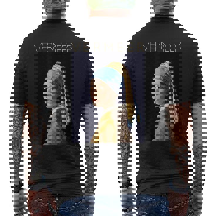 Johannesermeer アーティスト向け 真珠のイヤリングを持つ少女 メンズTシャツ バックプリント