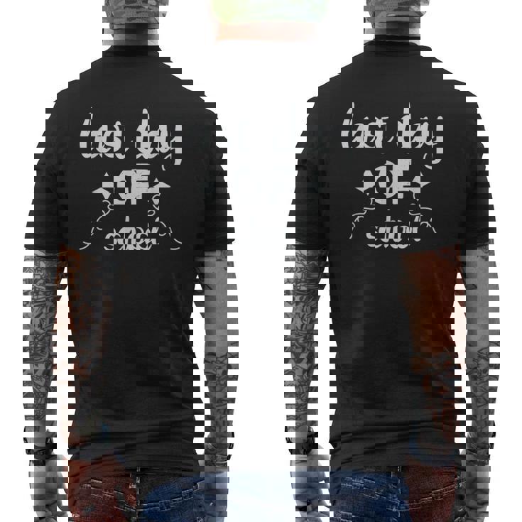 Last Day Ofchool Byechool Hello Pool メンズTシャツ バックプリント