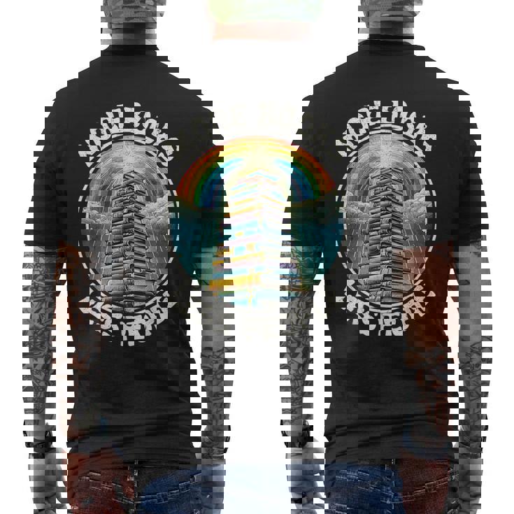 More Books Less People Book Lover Bookworm リーディングブック メンズTシャツ バックプリント