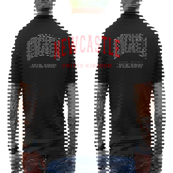 Newcastle Upon Tyne United Kingdom City メンズTシャツ バックプリント