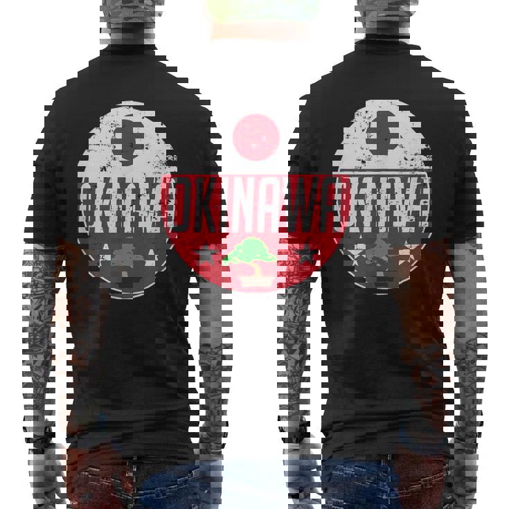 Okinawa Japanintage Flag Bonsai Tree Karateouvenir メンズTシャツ バックプリント