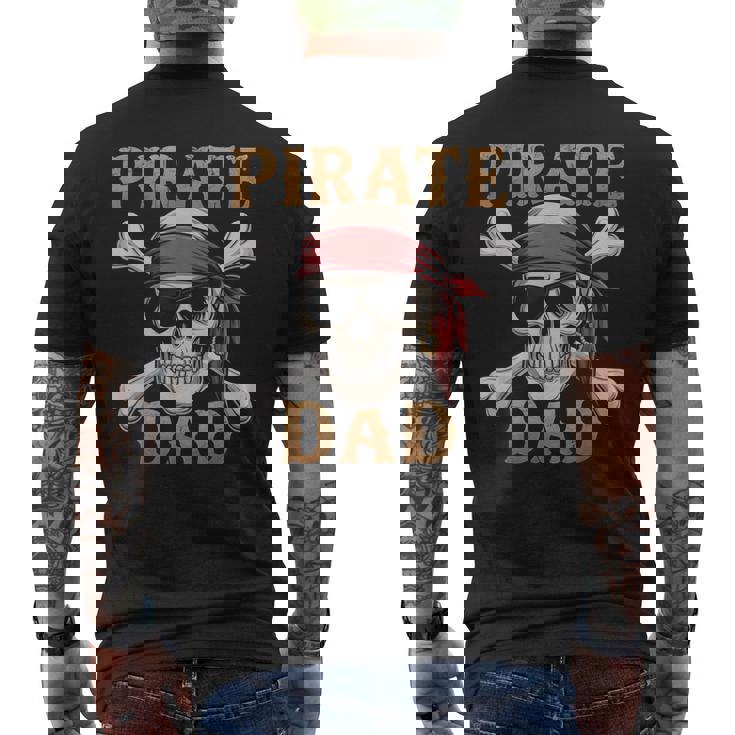 Pirate Dadkull クロスボーン 面白いお父さんギフト 父の日に メンズTシャツ バックプリント