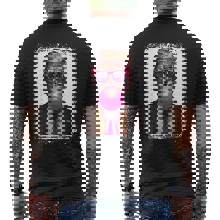 Pro Trump Bubble Gum Pink Glasses Donald Trump メンズTシャツ バックプリント