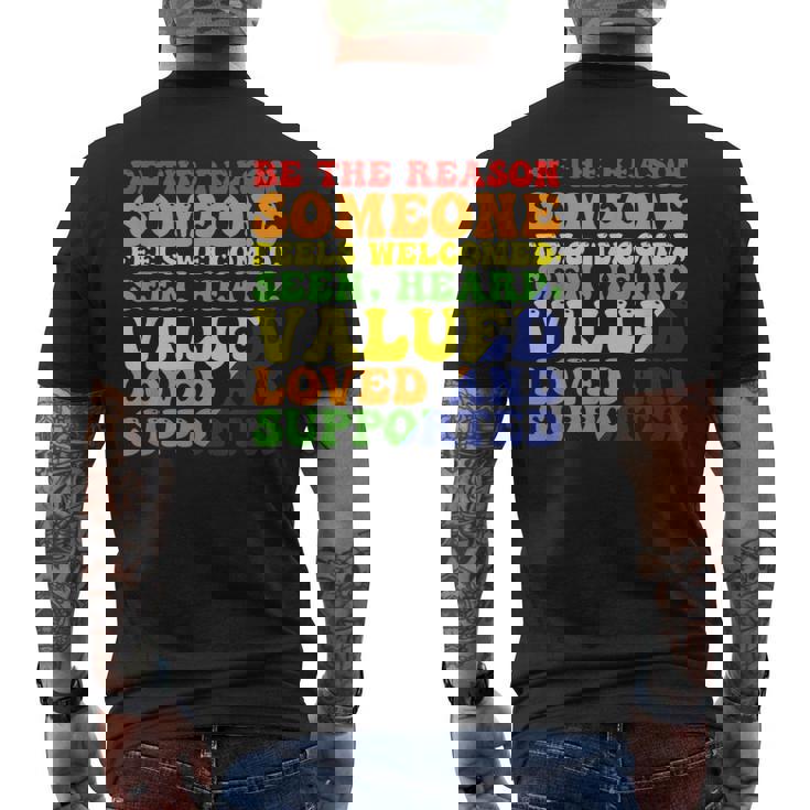 Be The Reason 誰かが歓迎されていると感じる メンズTシャツ バックプリント