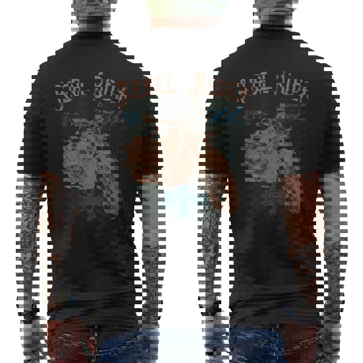Rebel Rider オートバイ ビンテージ ロッカー バイカー メンズTシャツ バックプリント